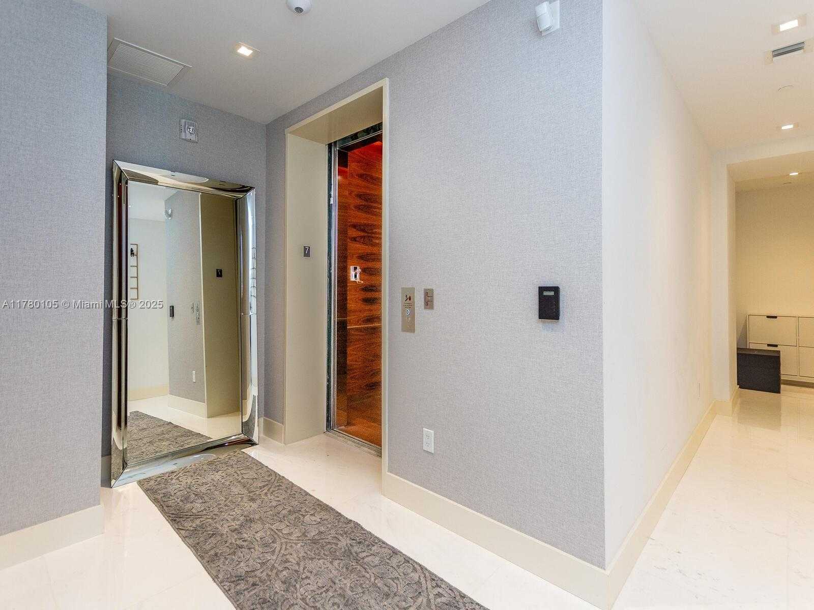 Small Image of 16901 COLLINS AVE #703, Sunny Isles Beach Number 4