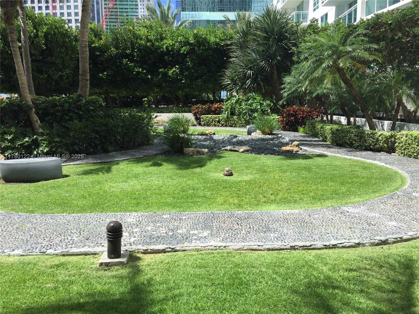 Small Image of 951 BRICKELL AVE #3703, Miami Number 27