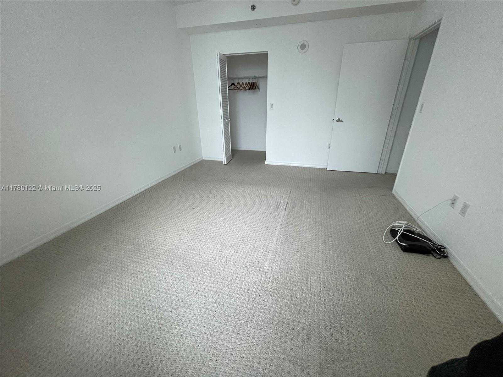 Small Image of 951 BRICKELL AVE #3703, Miami Number 3