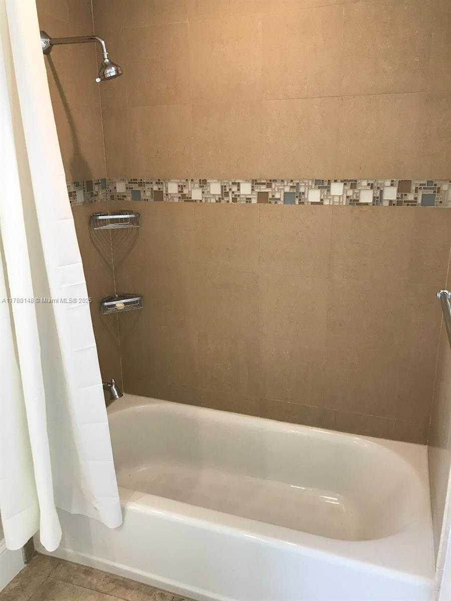 Small Image of 7790 SOUTH WEST 127TH ST, Pinecrest Number 10