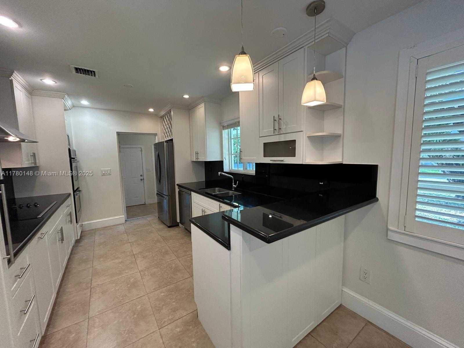Small Image of 7790 SOUTH WEST 127TH ST, Pinecrest Number 11