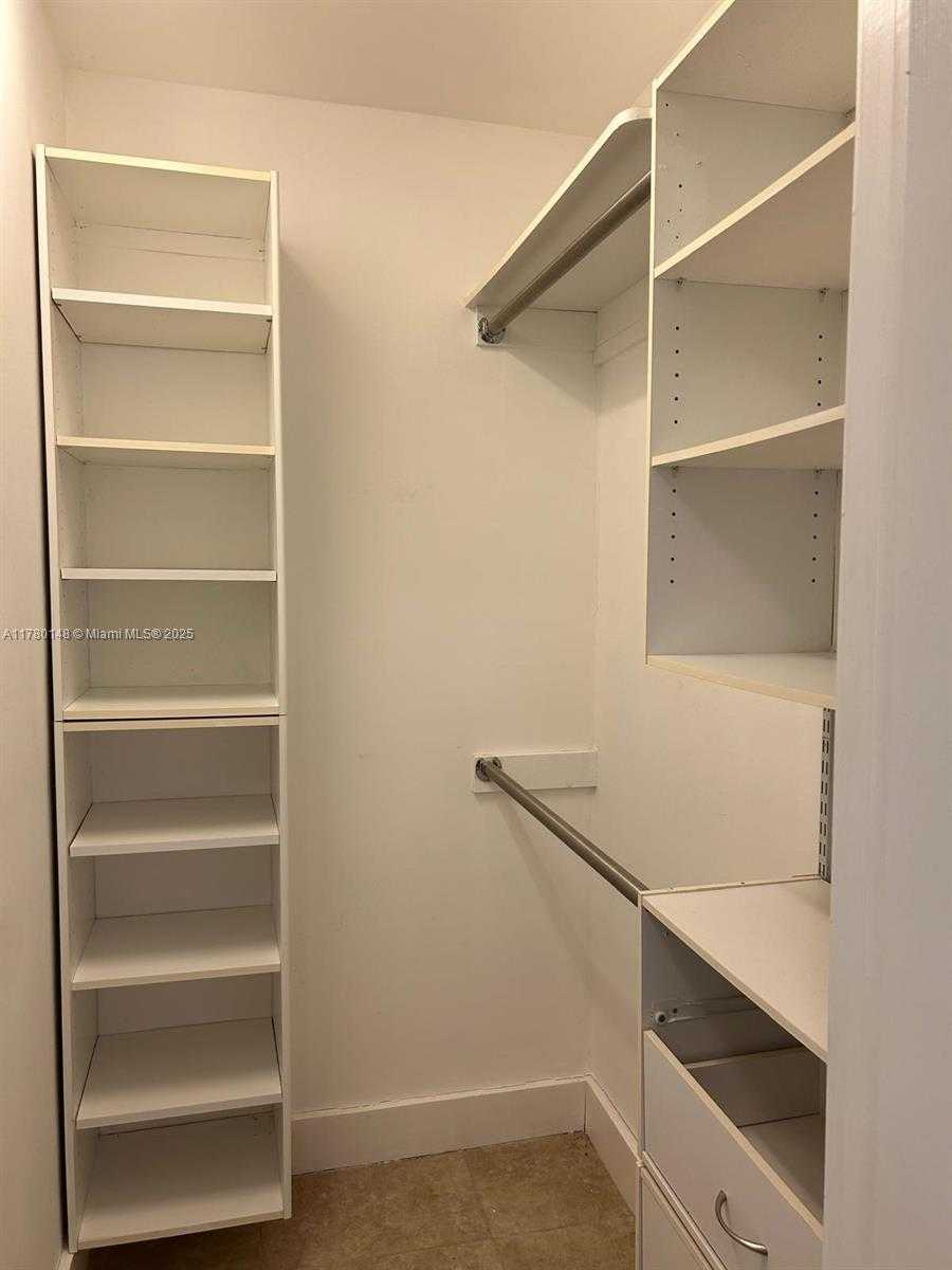 Small Image of 7790 SOUTH WEST 127TH ST, Pinecrest Number 19