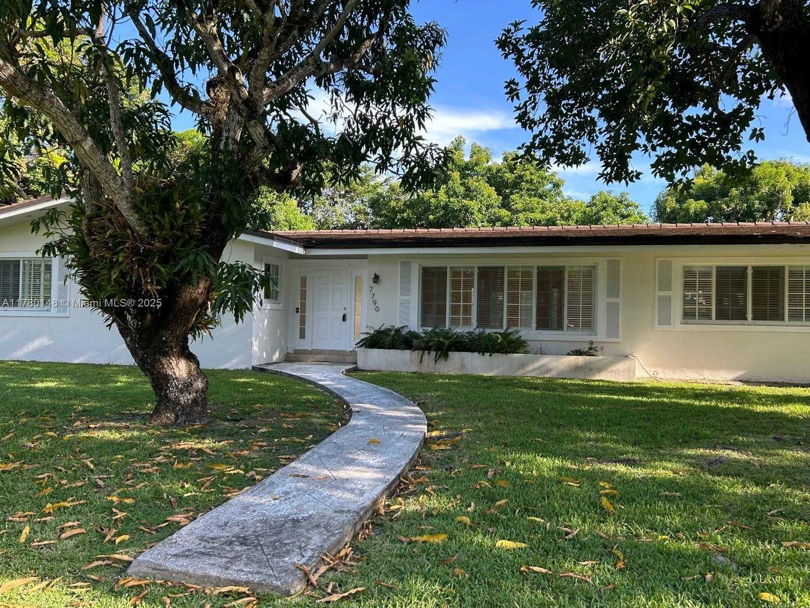 Small Image of 7790 SOUTH WEST 127TH ST, Pinecrest Number 2