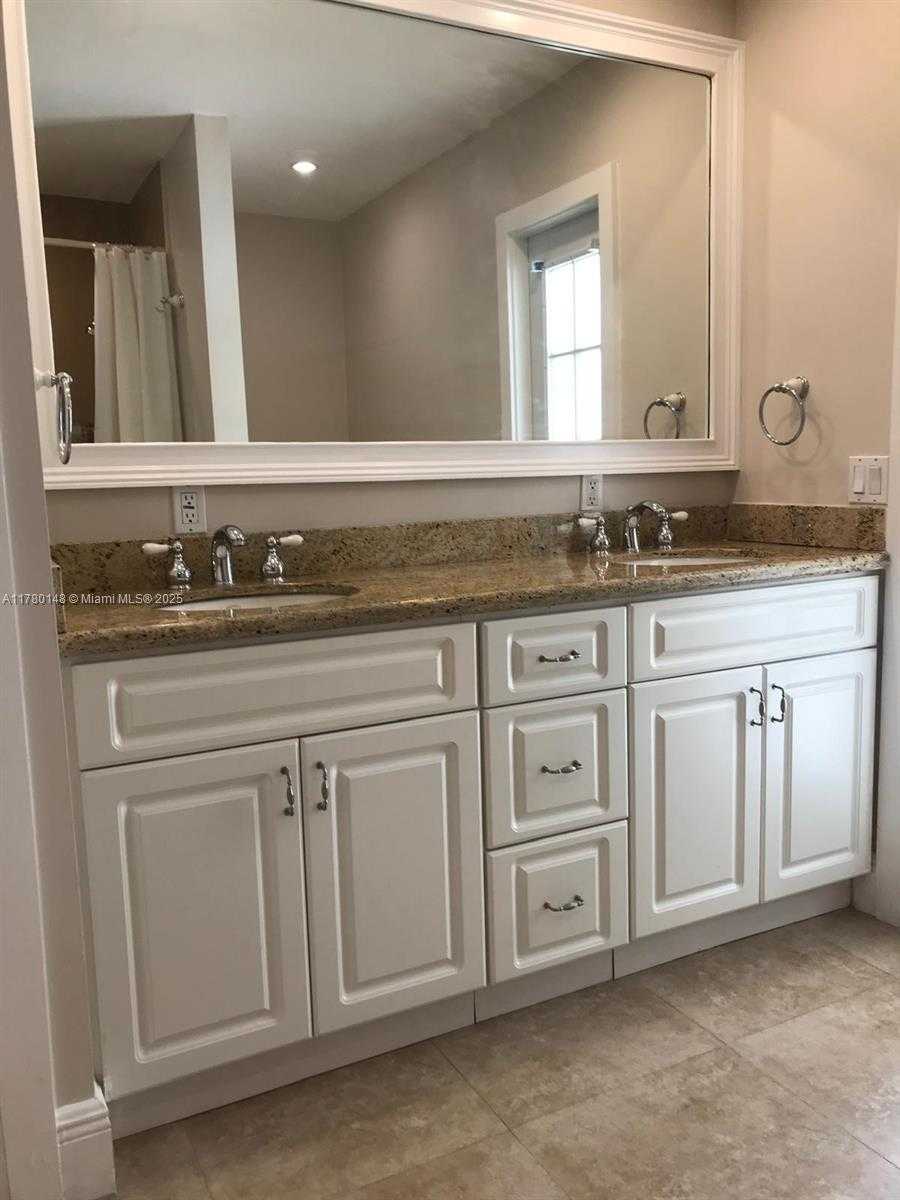 Small Image of 7790 SOUTH WEST 127TH ST, Pinecrest Number 9