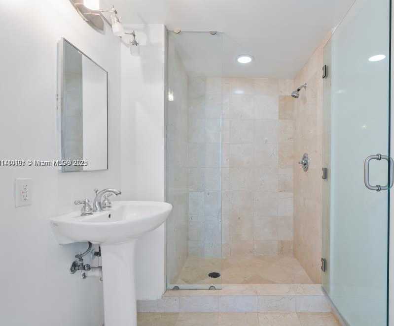 Small Image of 6365 COLLINS AVE #3309, Miami Beach Number 10