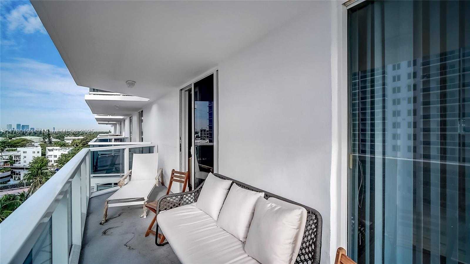 Small Image of 2401 COLLINS AVE #904, Miami Beach Number 23