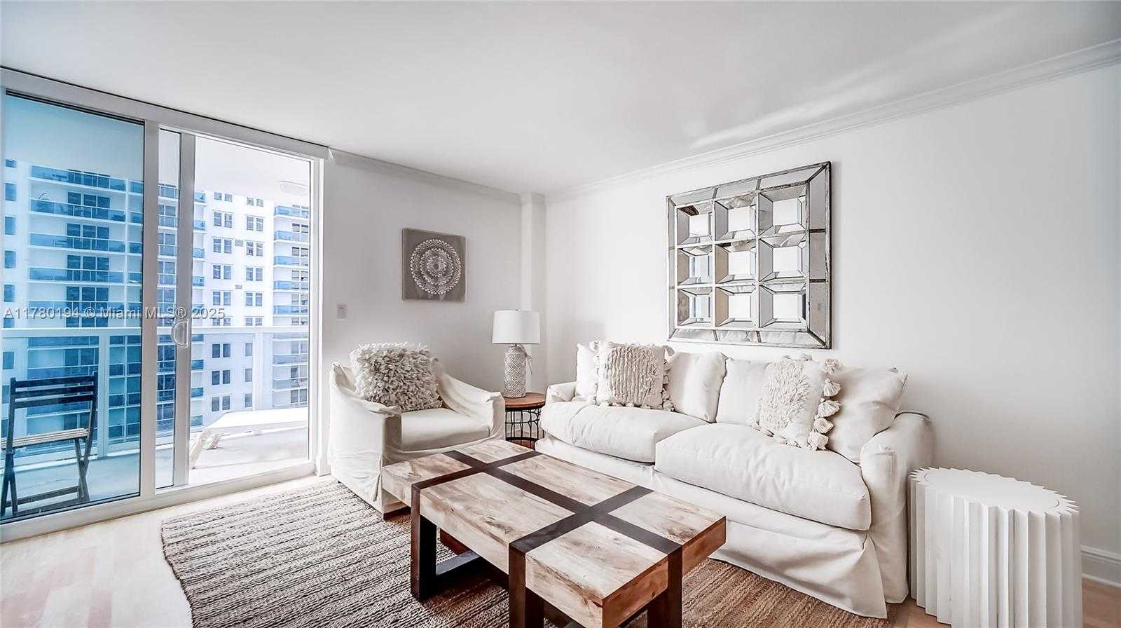 Small Image of 2401 COLLINS AVE #904, Miami Beach Number 6