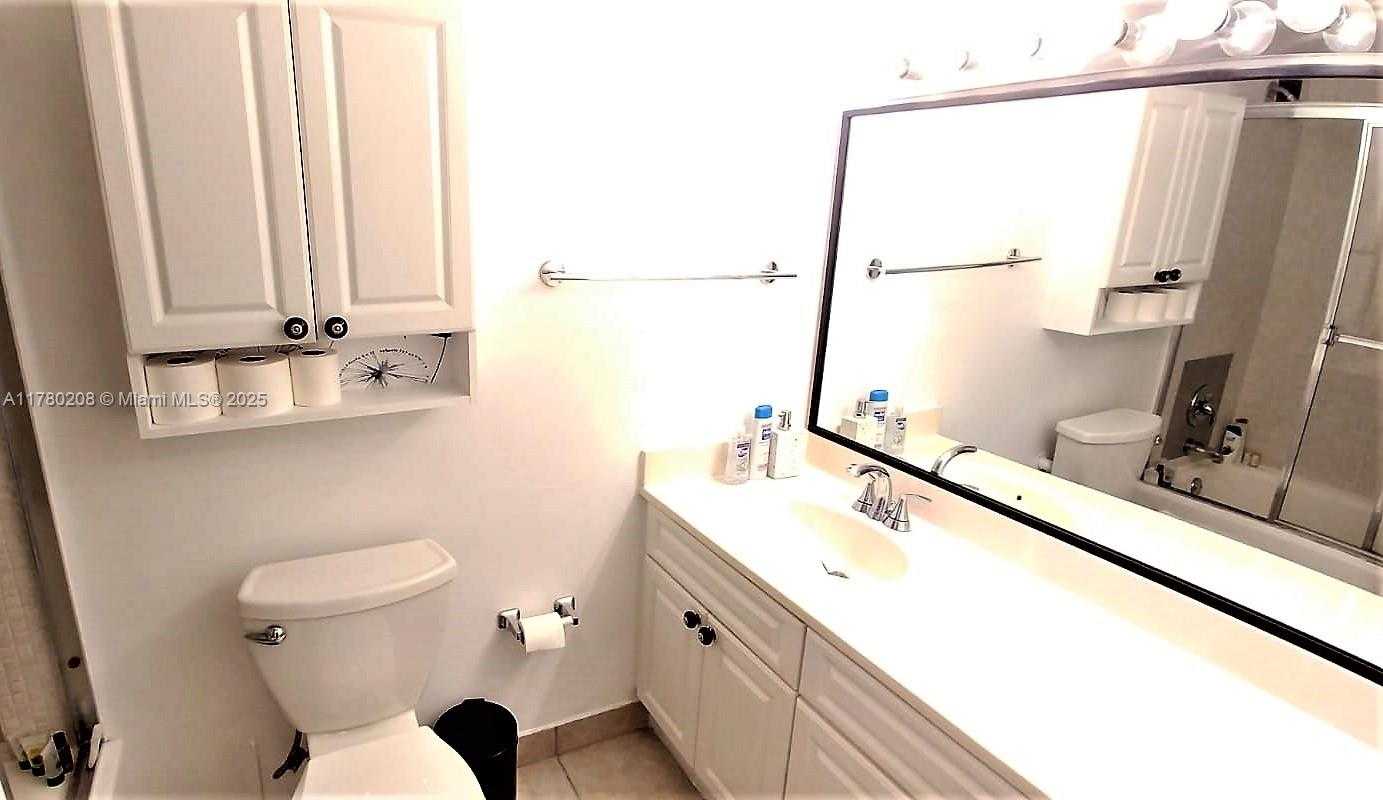 Small Image of 1000 WEST AVE #1201, Miami Beach Number 10