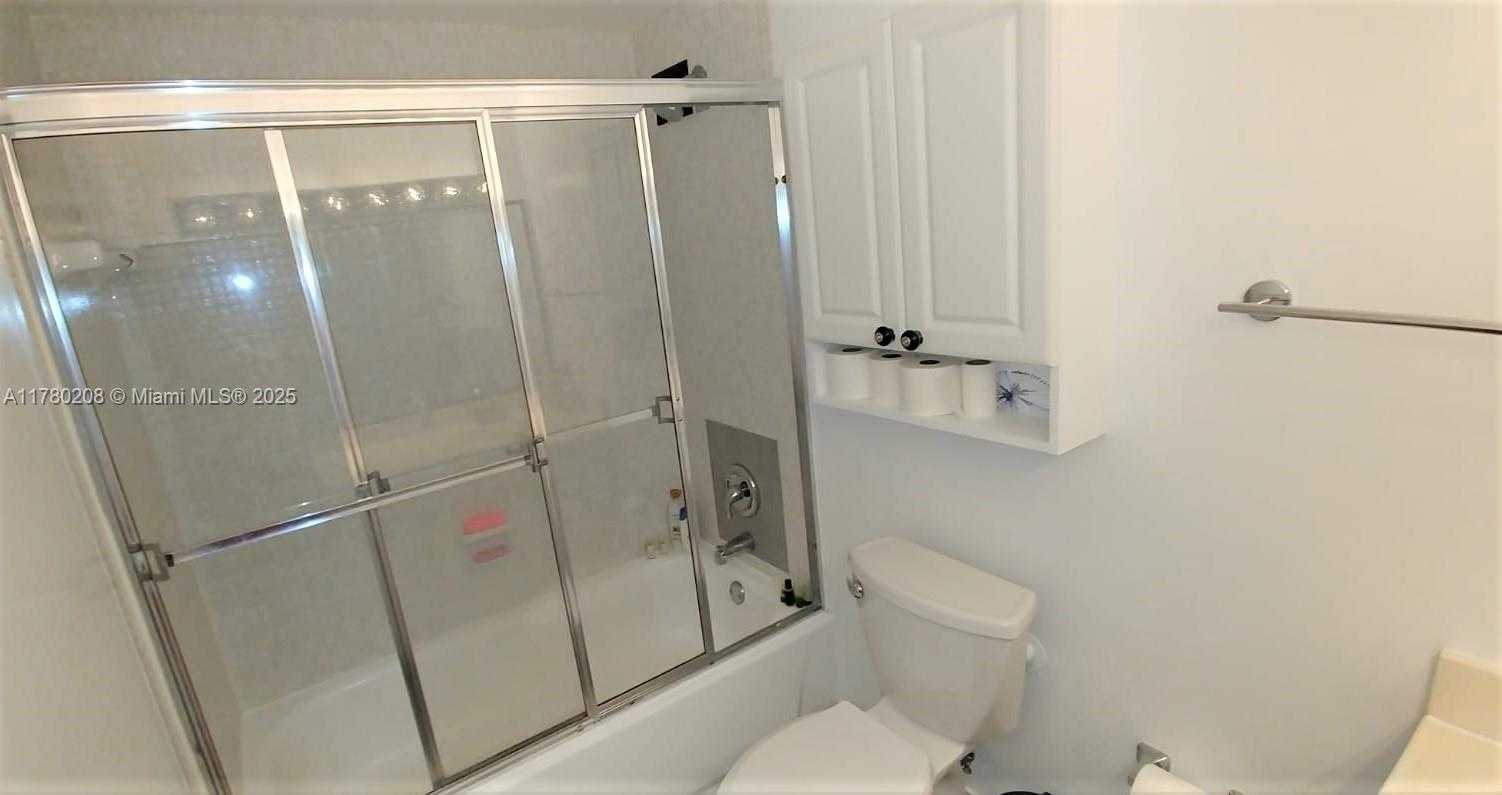 Small Image of 1000 WEST AVE #1201, Miami Beach Number 11
