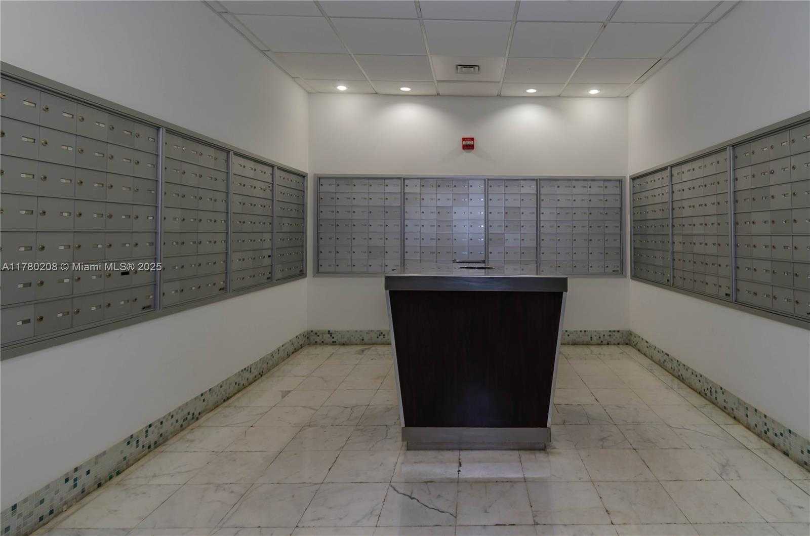 Small Image of 1000 WEST AVE #1201, Miami Beach Number 14