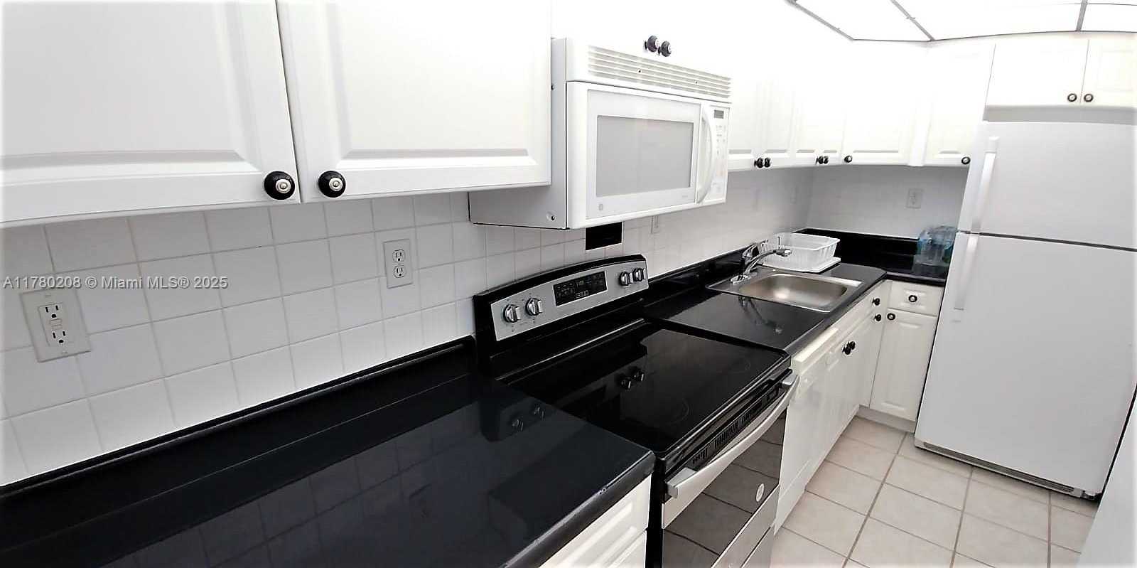 Small Image of 1000 WEST AVE #1201, Miami Beach Number 7