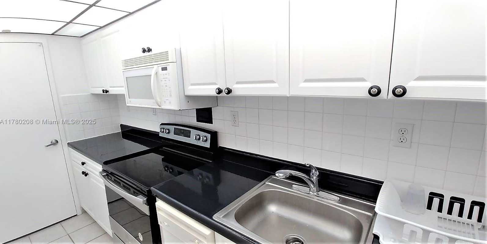 Small Image of 1000 WEST AVE #1201, Miami Beach Number 8