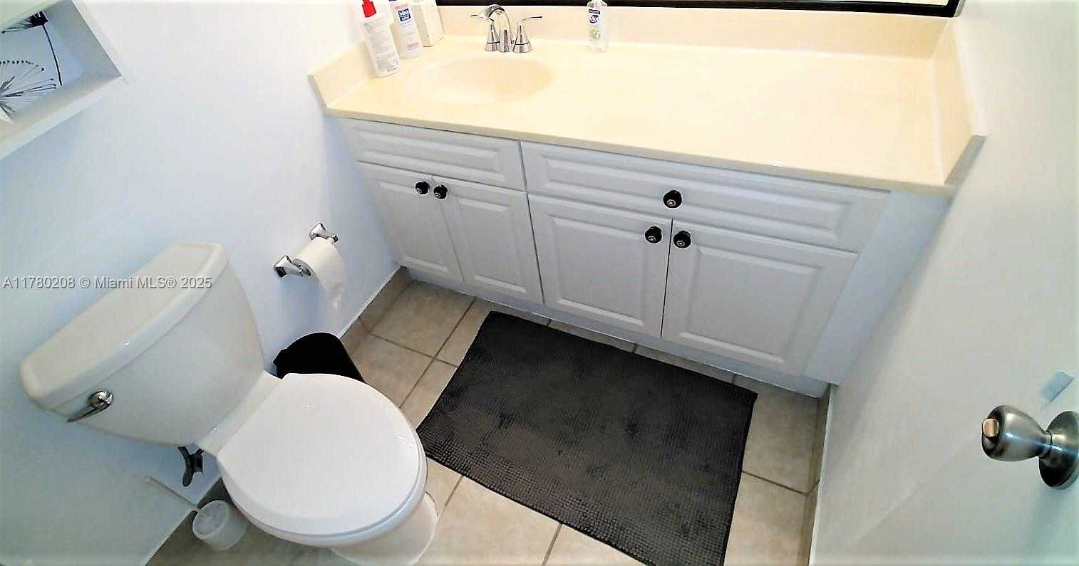 Small Image of 1000 WEST AVE #1201, Miami Beach Number 9