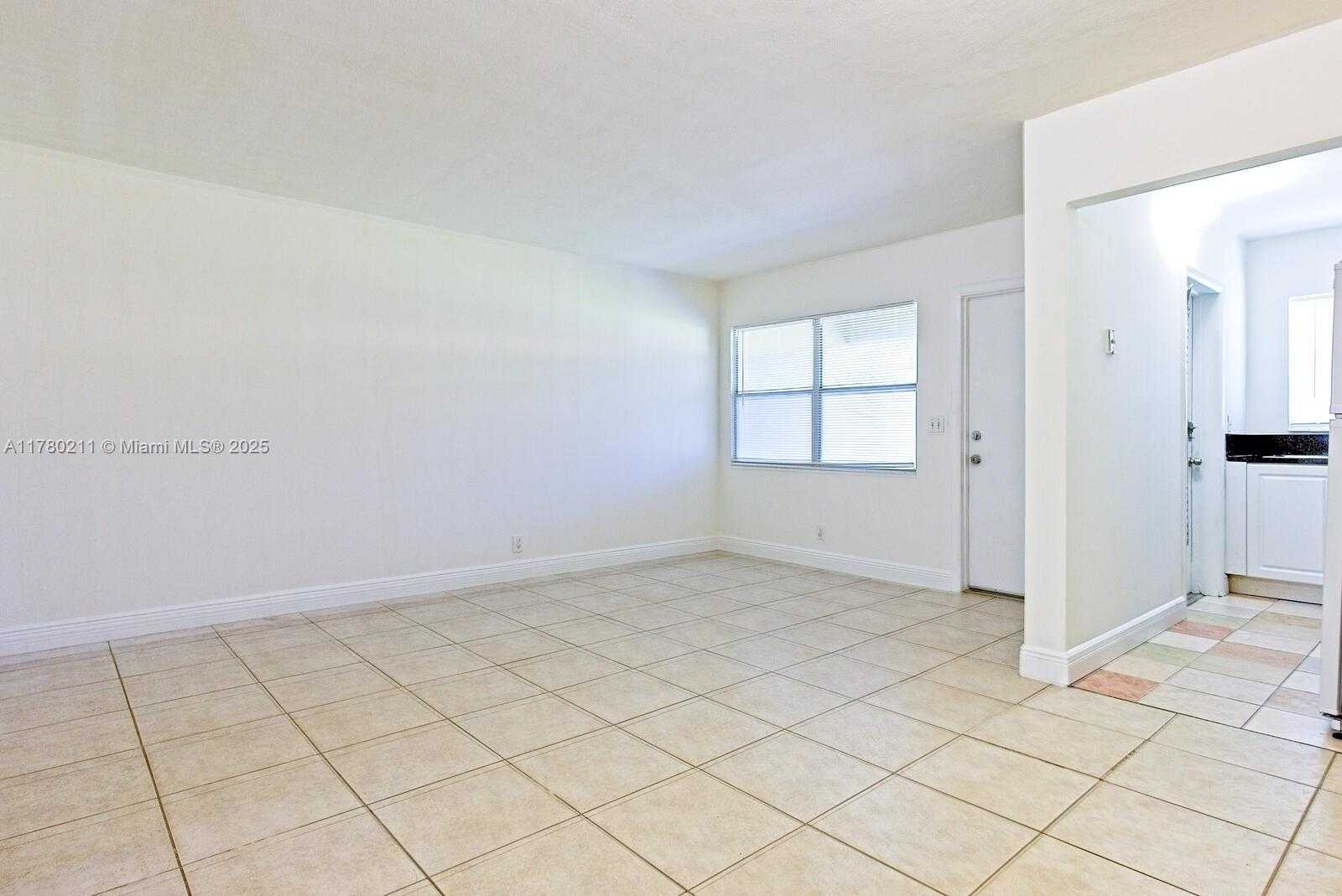 Small Image of 270 LAYNE BLVD #113, Hallandale Beach Number 2