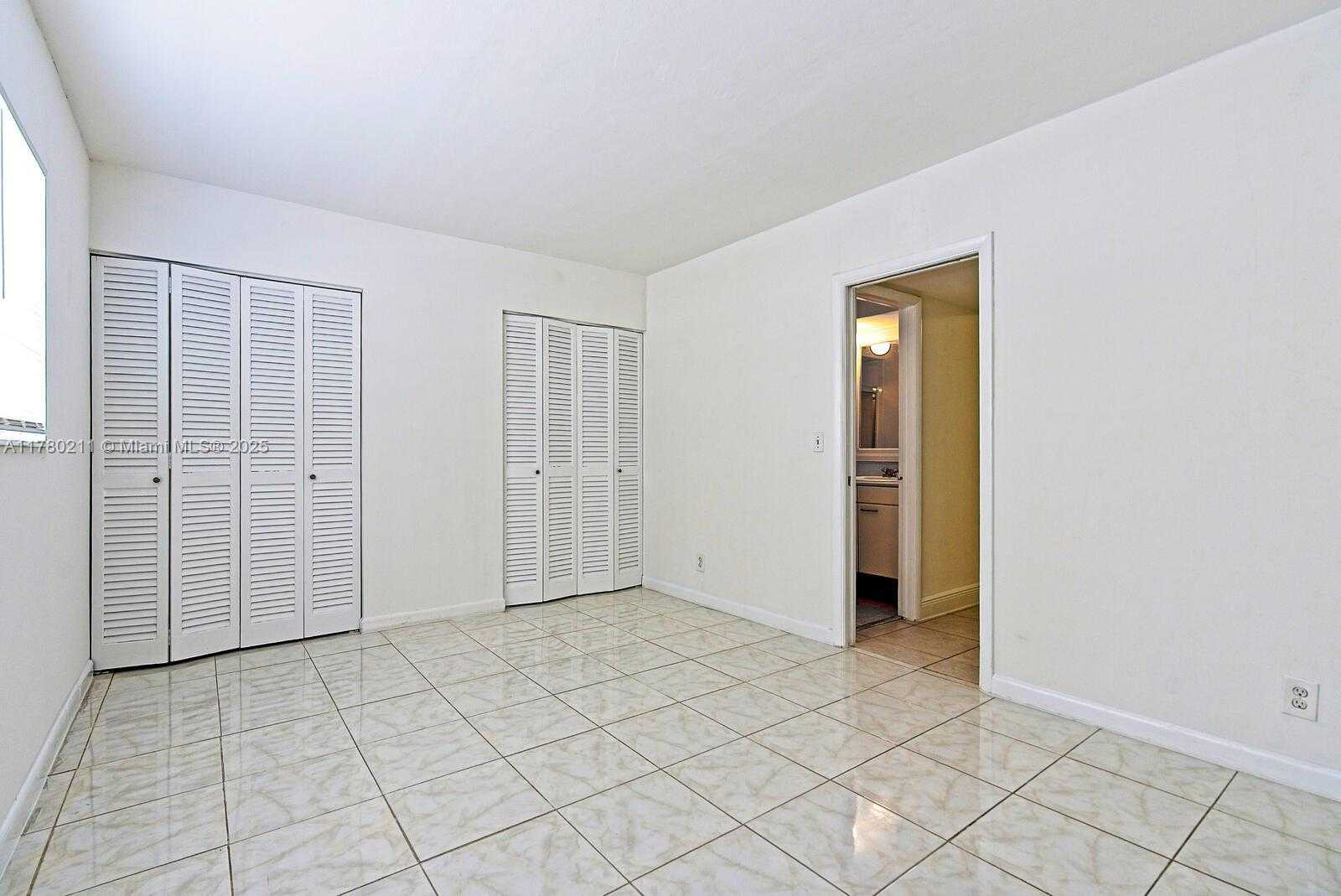 Small Image of 270 LAYNE BLVD #113, Hallandale Beach Number 5