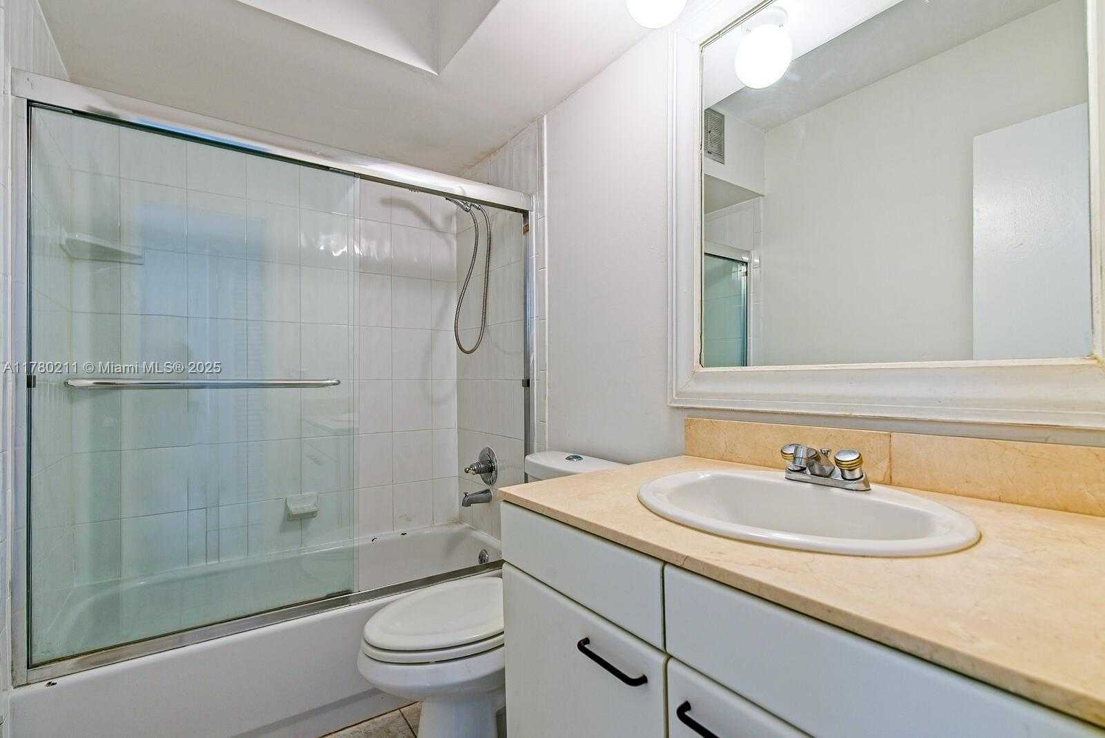 Small Image of 270 LAYNE BLVD #113, Hallandale Beach Number 6