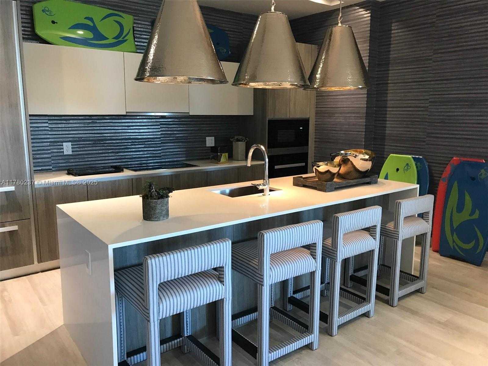 Small Image of 2900 NORTH EAST 7TH AVE #1701, Miami Number 13