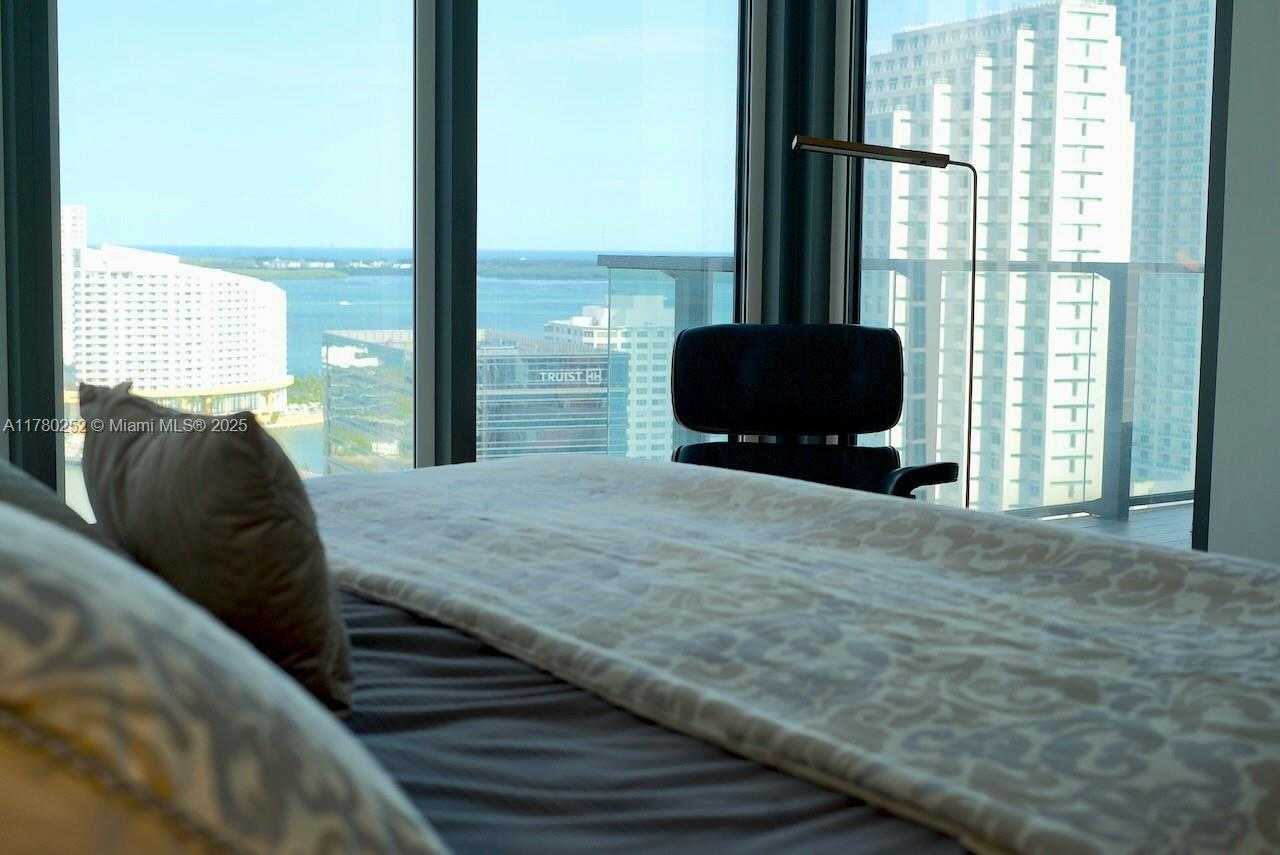 Small Image of 68 SOUTH EAST 6TH ST #2001, Miami Number 11
