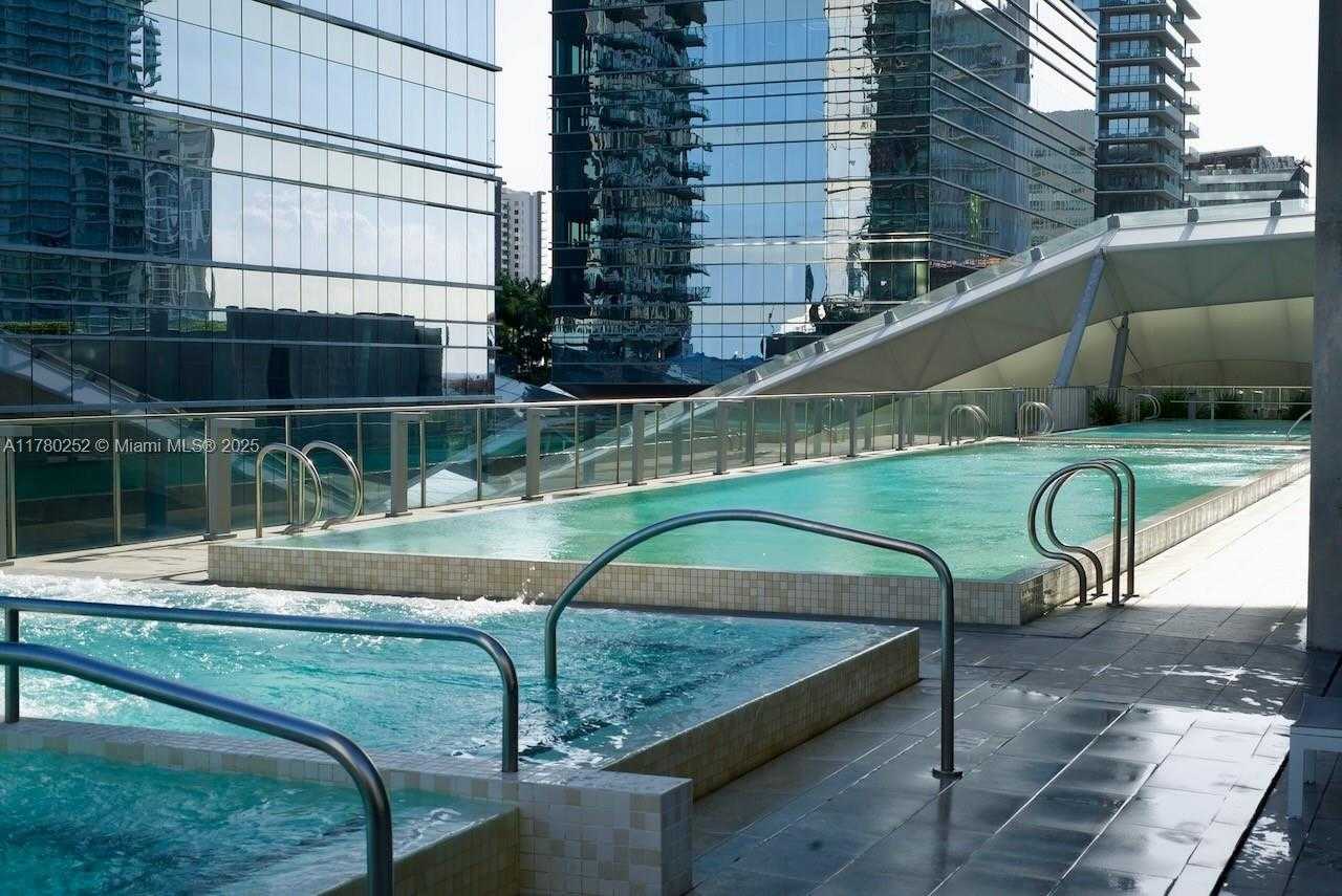 Small Image of 68 SOUTH EAST 6TH ST #2001, Miami Number 20