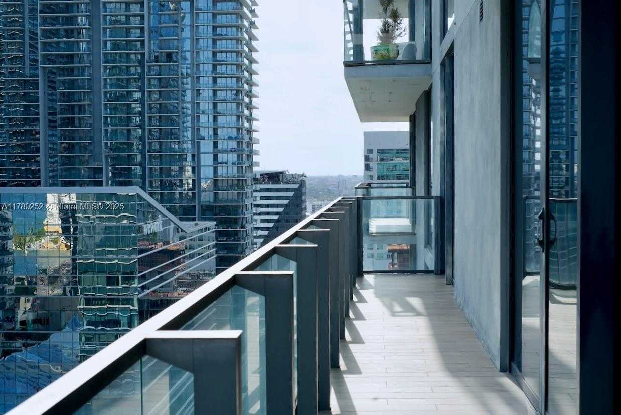 Small Image of 68 SOUTH EAST 6TH ST #2001, Miami Number 9