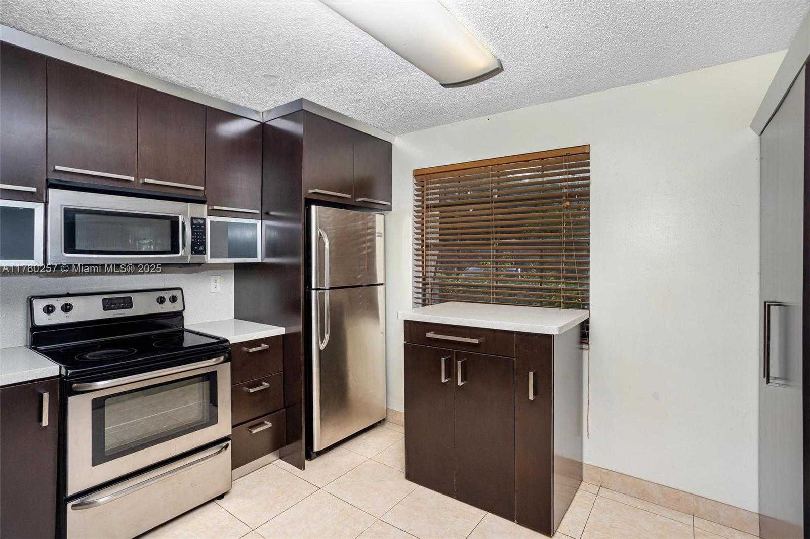 Small Image of 3553 MAGELLAN CIR #311-1, Aventura Number 11