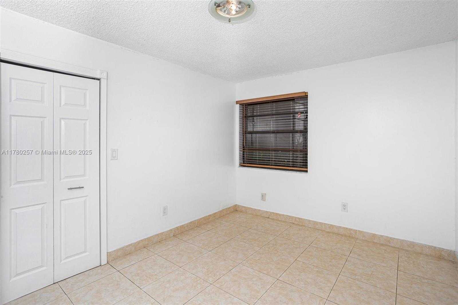 Small Image of 3553 MAGELLAN CIR #311-1, Aventura Number 19