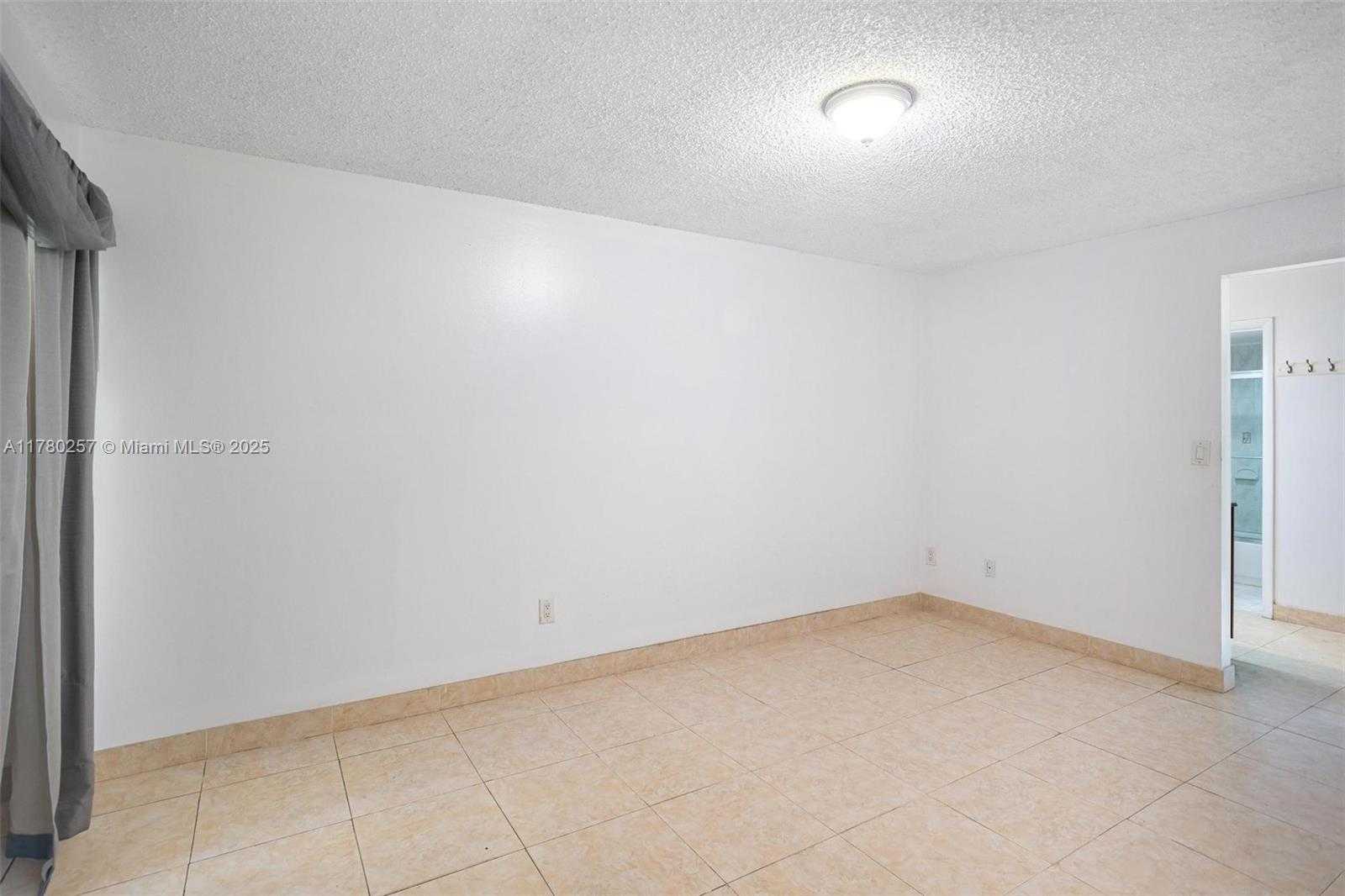 Small Image of 3553 MAGELLAN CIR #311-1, Aventura Number 20