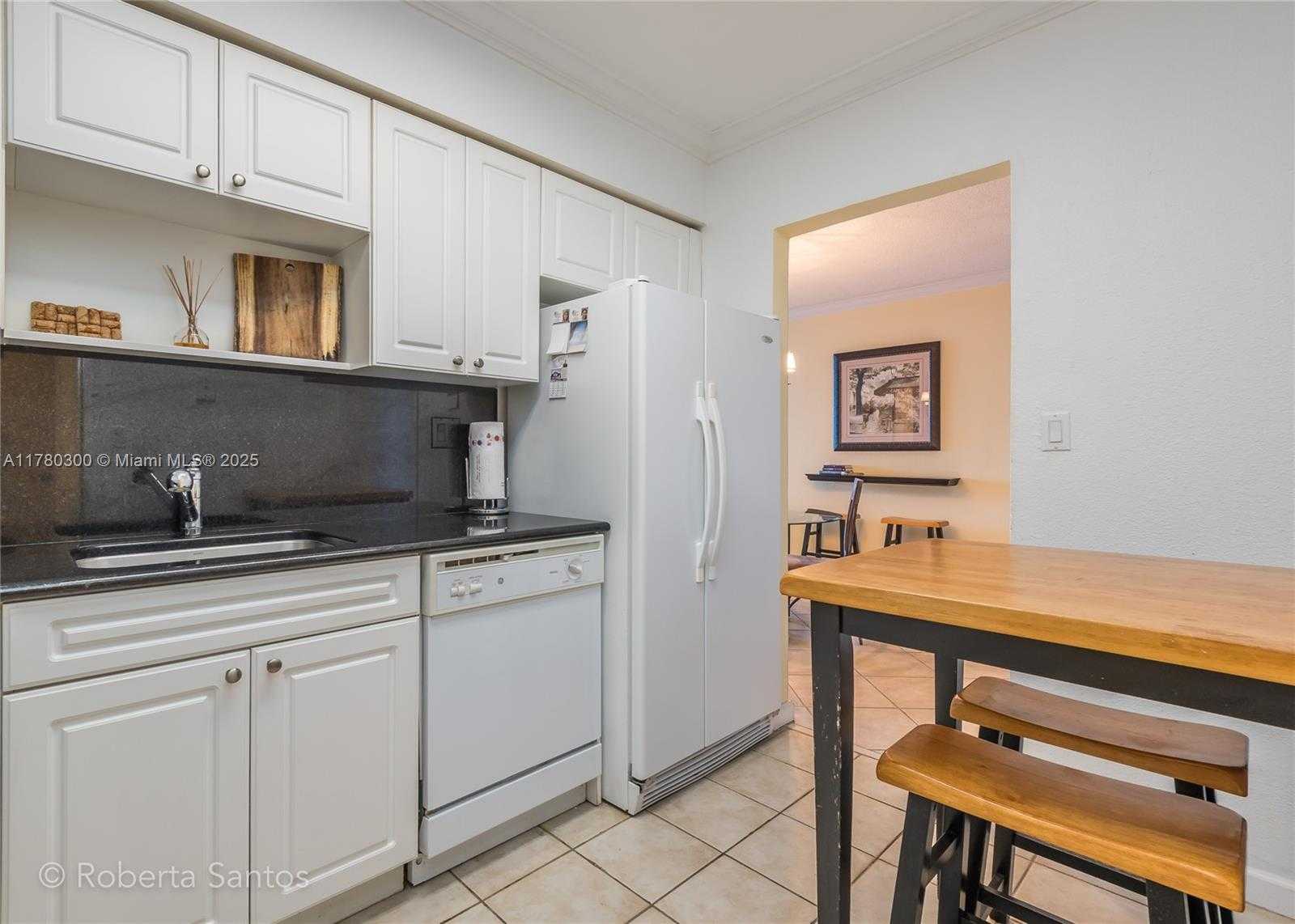 Small Image of 2501 SOUTH OCEAN DR #PH30, Hollywood Number 13