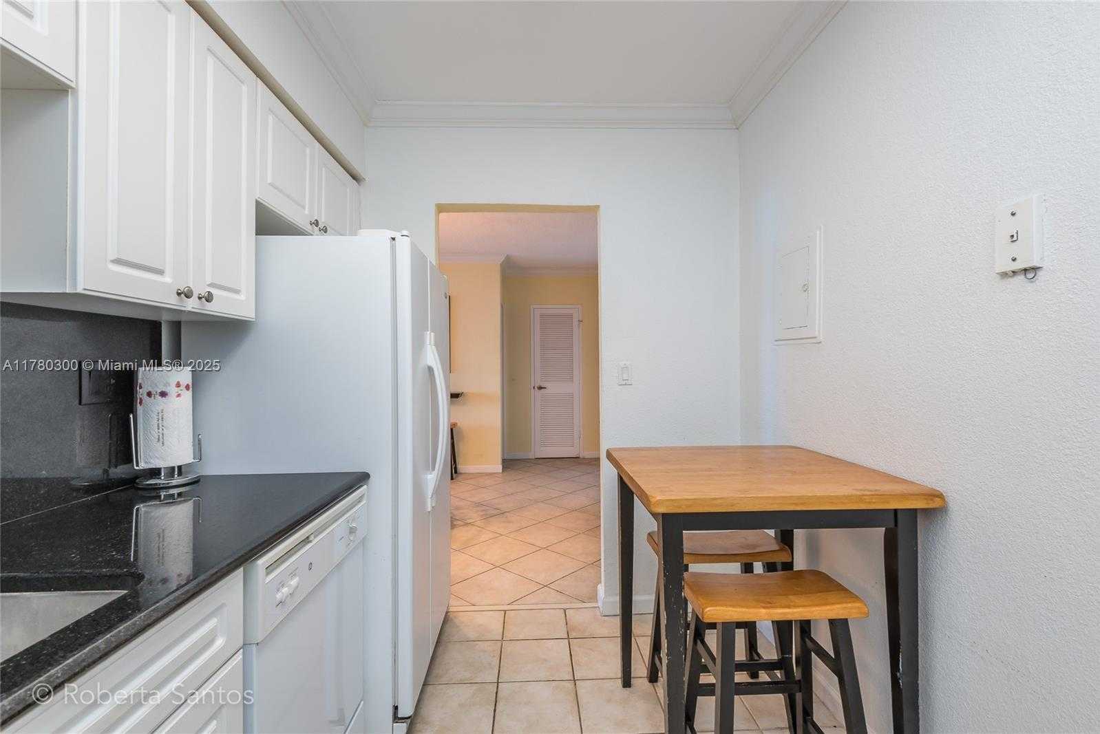 Small Image of 2501 SOUTH OCEAN DR #PH30, Hollywood Number 14