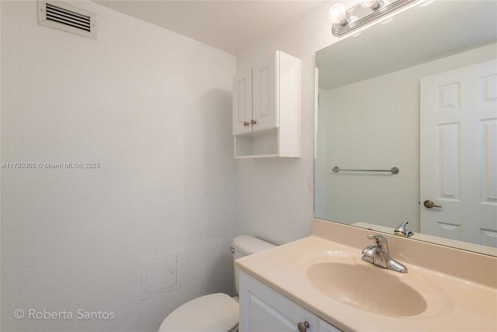 Small Image of 2501 SOUTH OCEAN DR #PH30, Hollywood Number 15