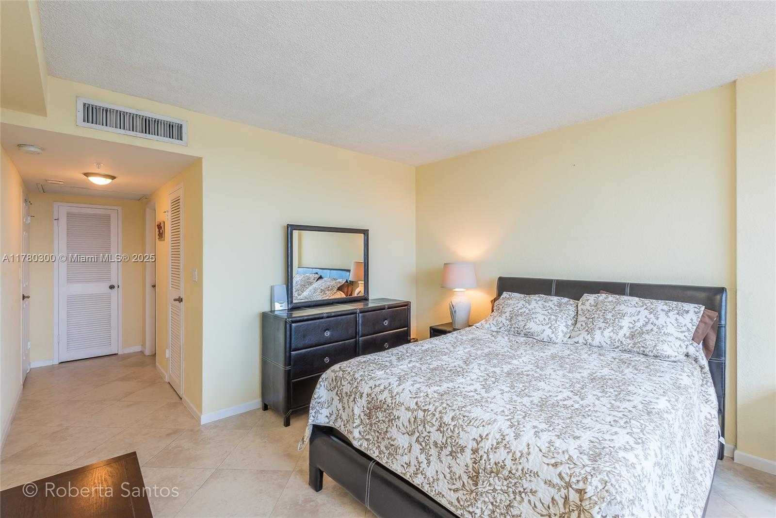 Small Image of 2501 SOUTH OCEAN DR #PH30, Hollywood Number 18