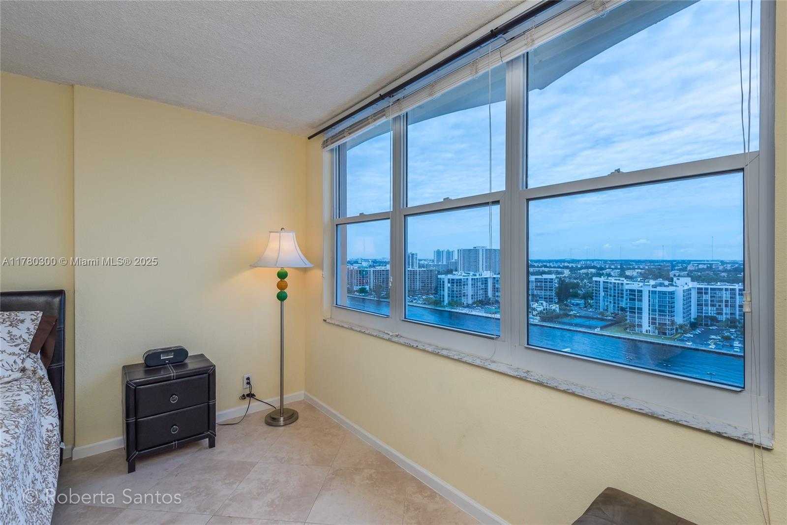 Small Image of 2501 SOUTH OCEAN DR #PH30, Hollywood Number 19