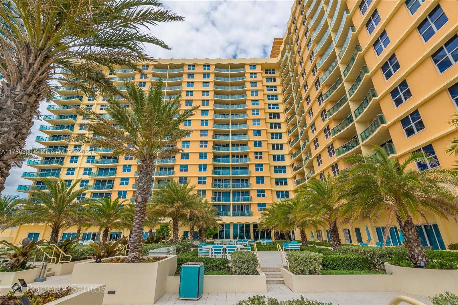 Small Image of 2501 SOUTH OCEAN DR #PH30, Hollywood Number 2