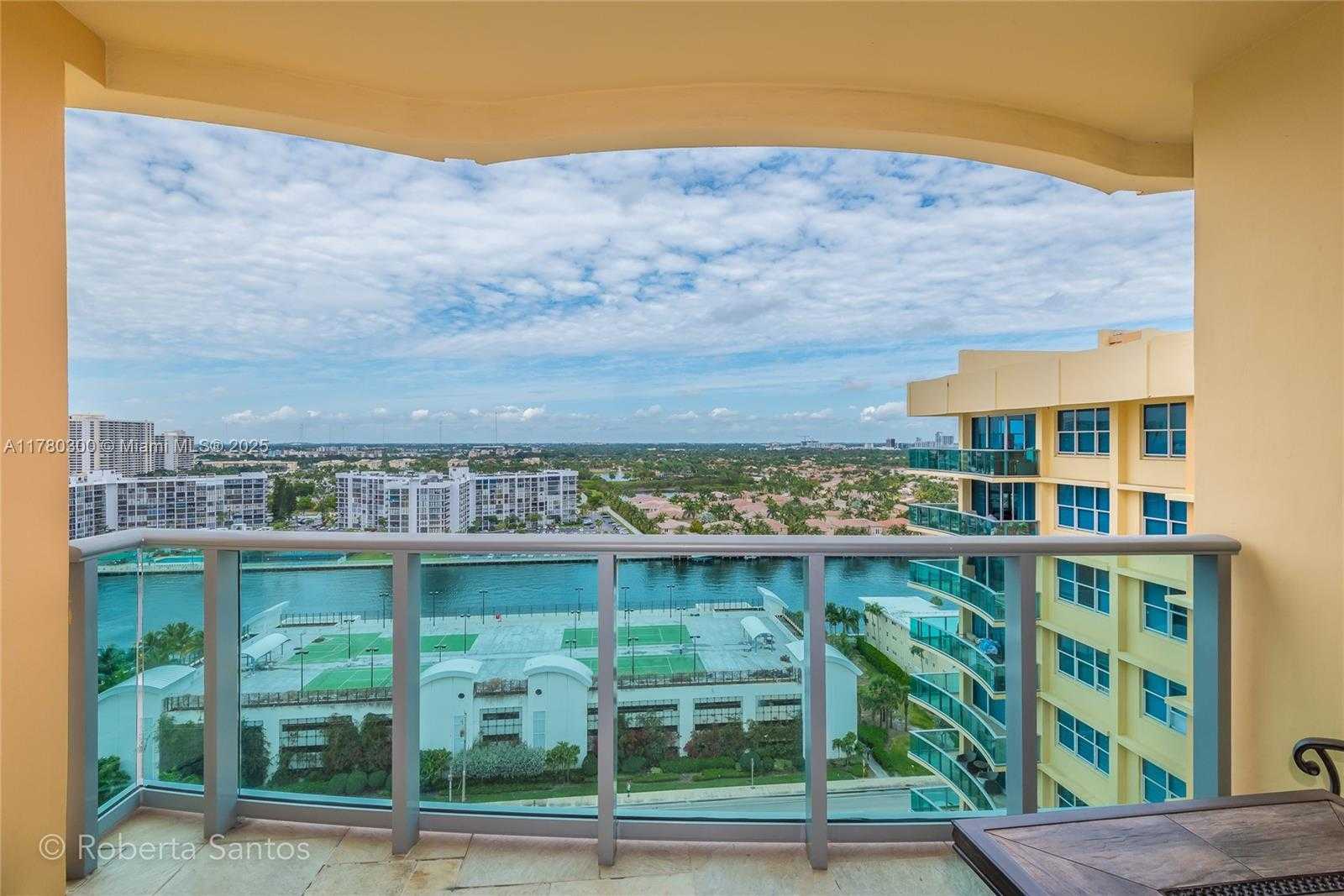 Small Image of 2501 SOUTH OCEAN DR #PH30, Hollywood Number 3