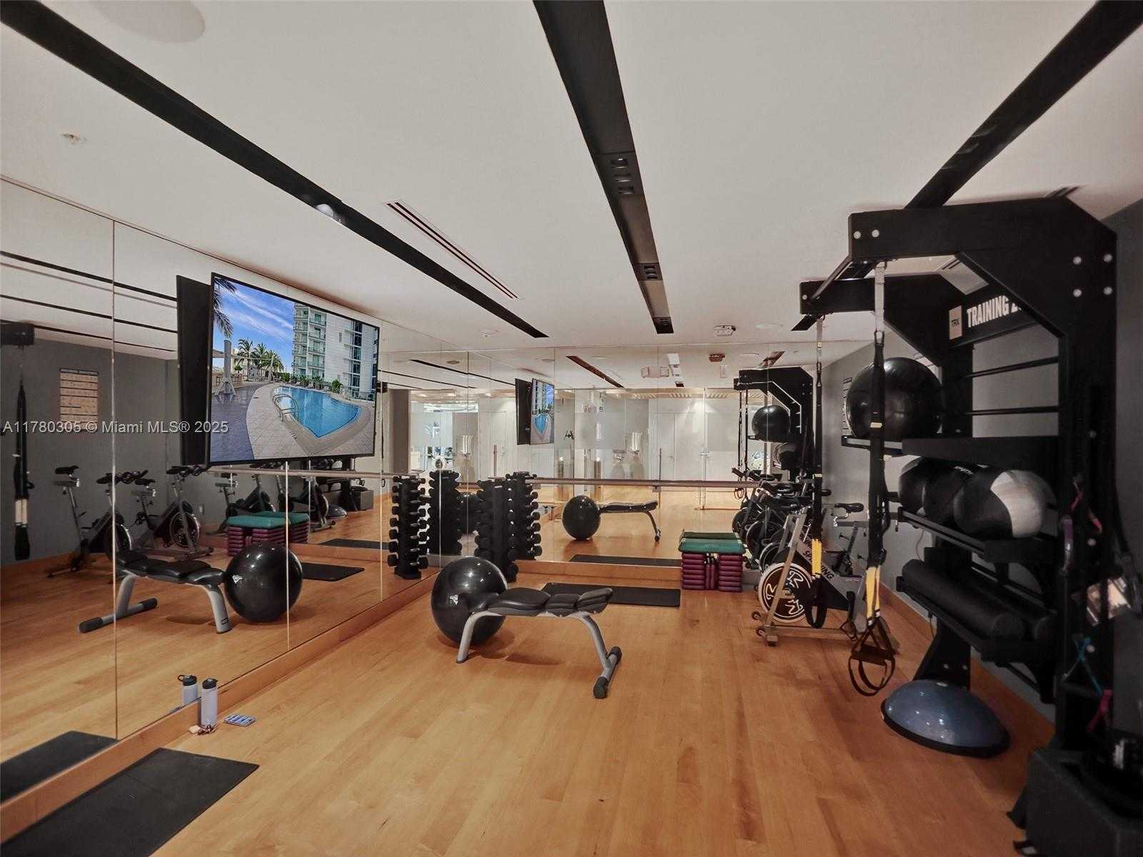 Small Image of 900 BISCAYNE BLVD #501, Miami Number 23