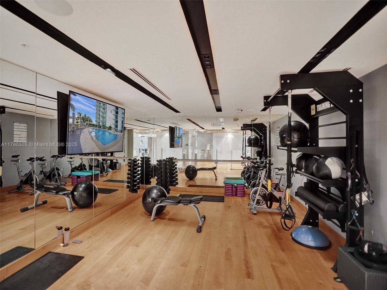 Small Image of 900 BISCAYNE BLVD #501, Miami Number 24