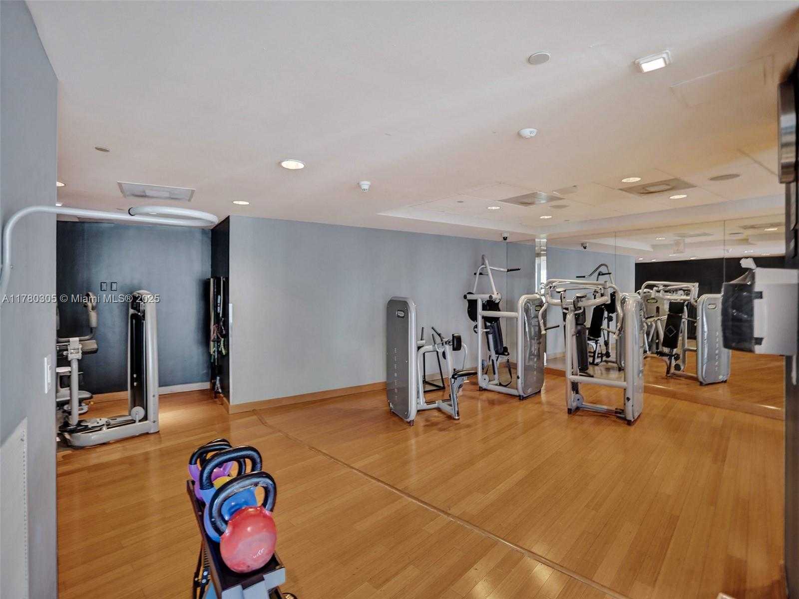 Small Image of 900 BISCAYNE BLVD #501, Miami Number 34