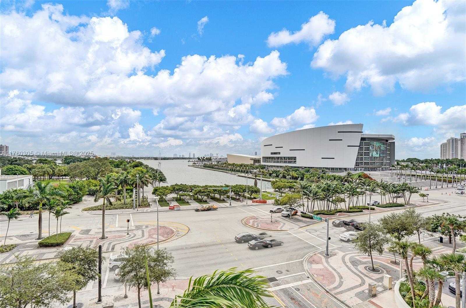 Small Image of 900 BISCAYNE BLVD #501, Miami Number 8
