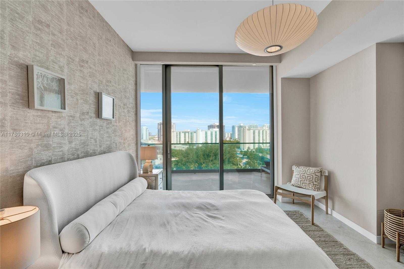 Small Image of 18975 COLLINS AVE #903, Sunny Isles Beach Number 26