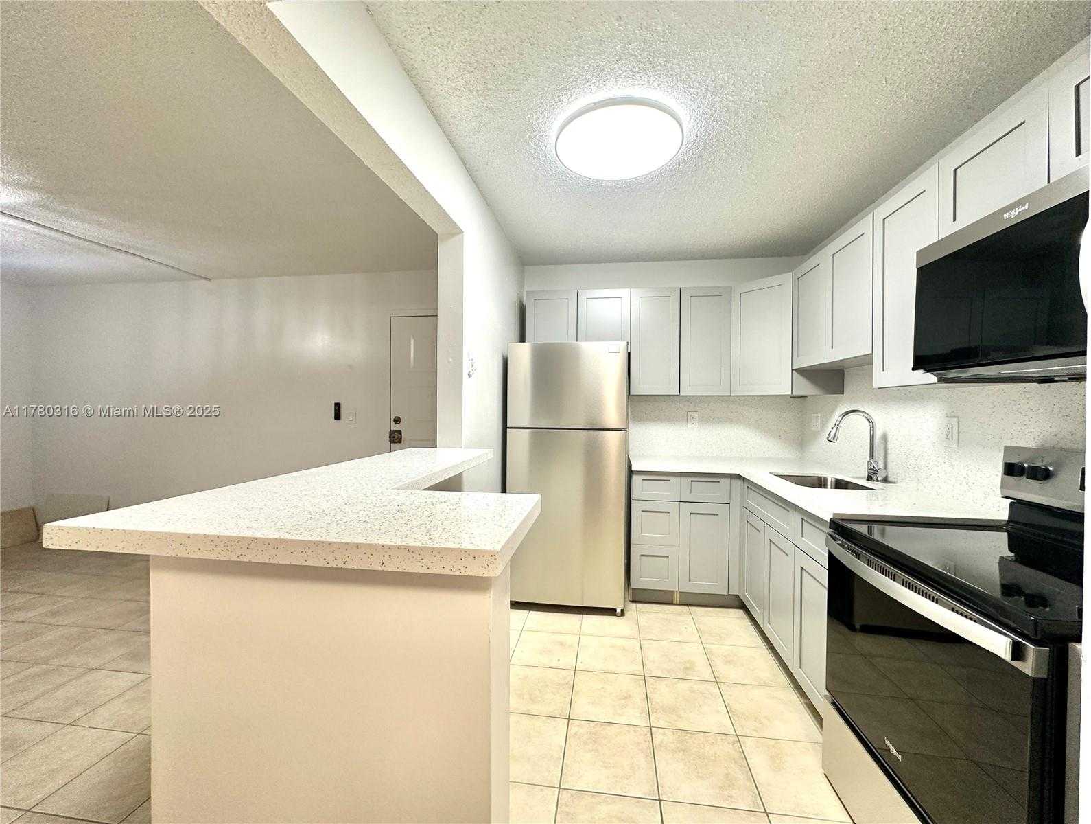 Small Image of 7215 NORTH WEST 179TH ST #206, Hialeah Number 5
