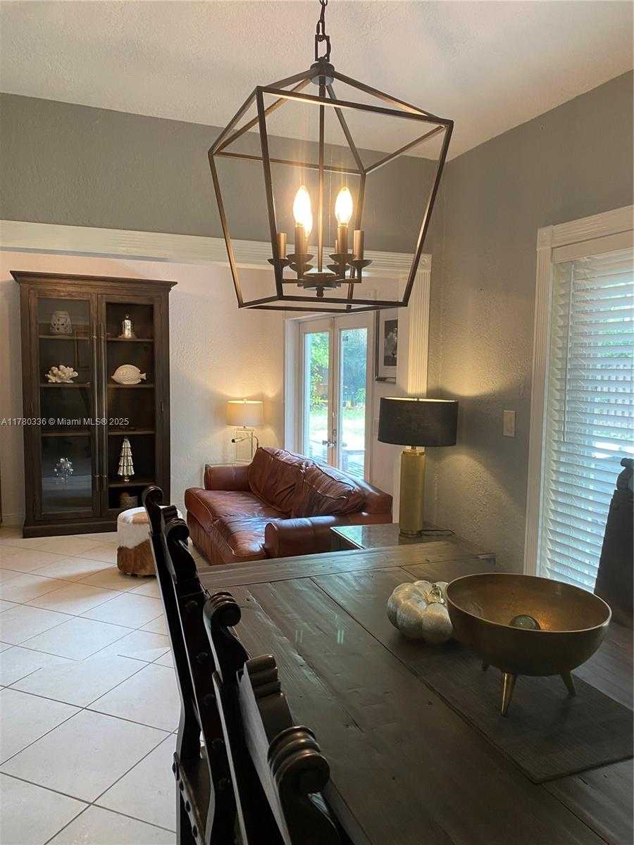 Small Image of 5495 SOUTH WEST 68TH AVE, Miami Number 13