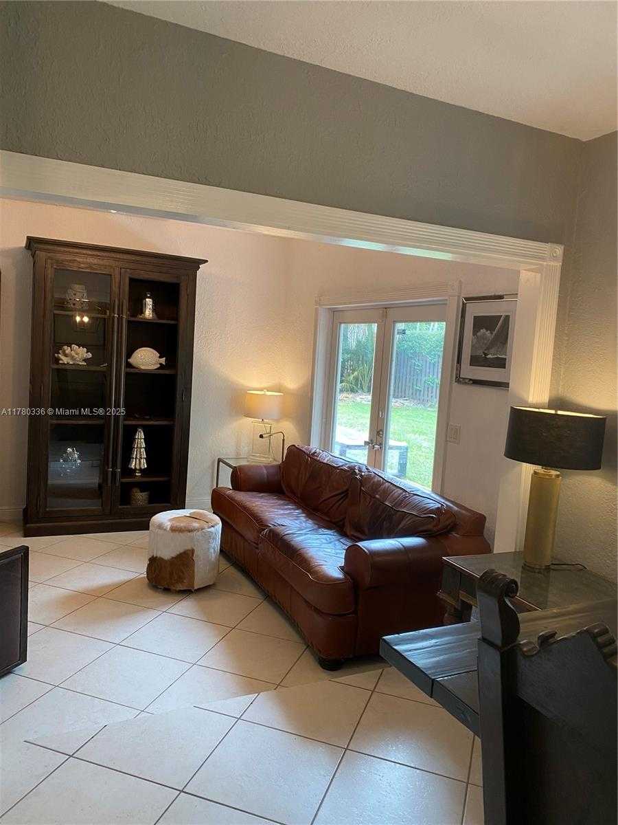 Small Image of 5495 SOUTH WEST 68TH AVE, Miami Number 18