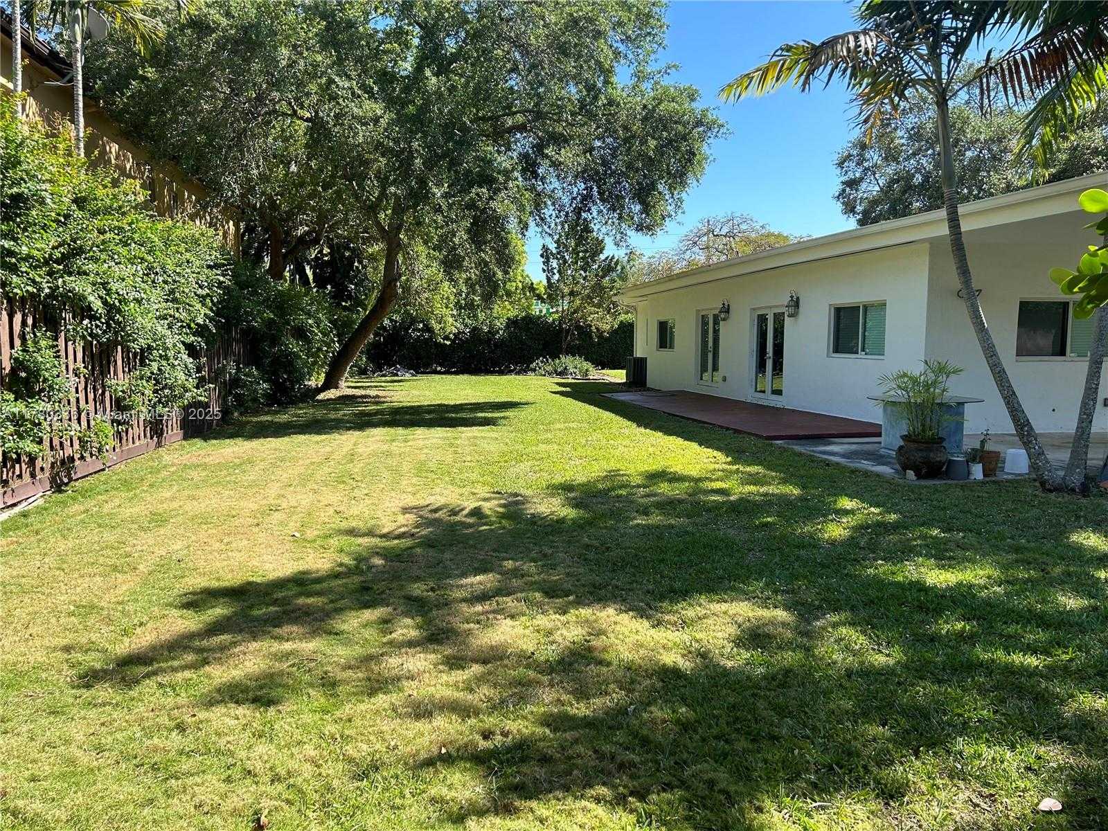 Small Image of 5495 SOUTH WEST 68TH AVE, Miami Number 20