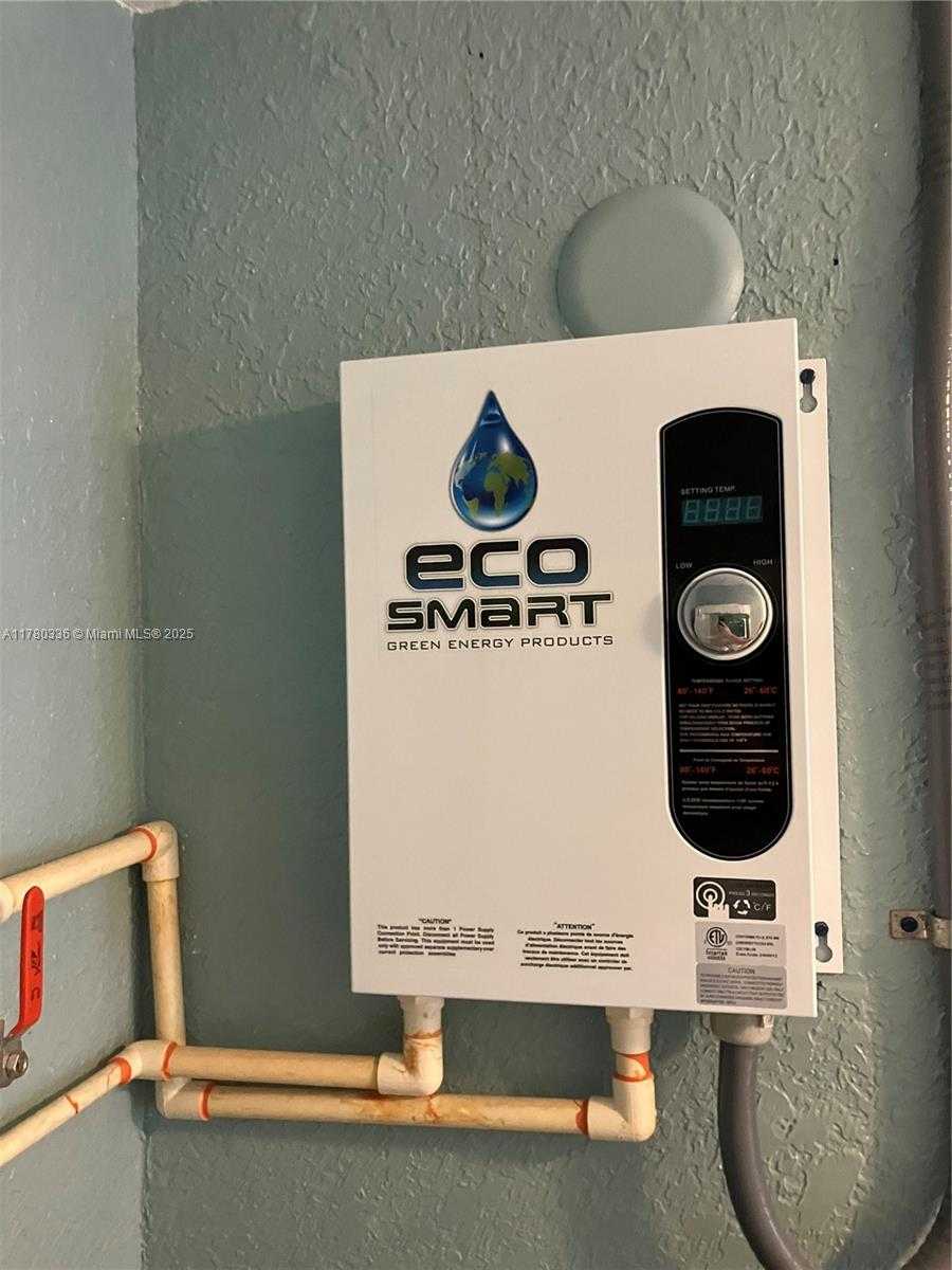 Small Image of 5495 SOUTH WEST 68TH AVE, Miami Number 4