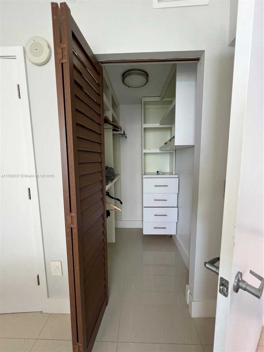 Small Image of 6700 INDIAN CREEK DR #502, Miami Beach Number 10