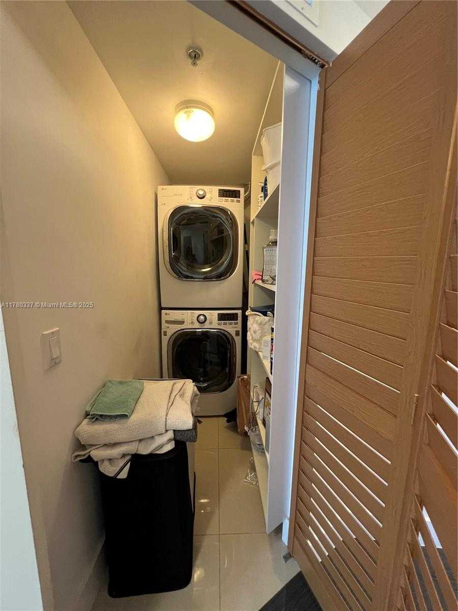 Small Image of 6700 INDIAN CREEK DR #502, Miami Beach Number 14