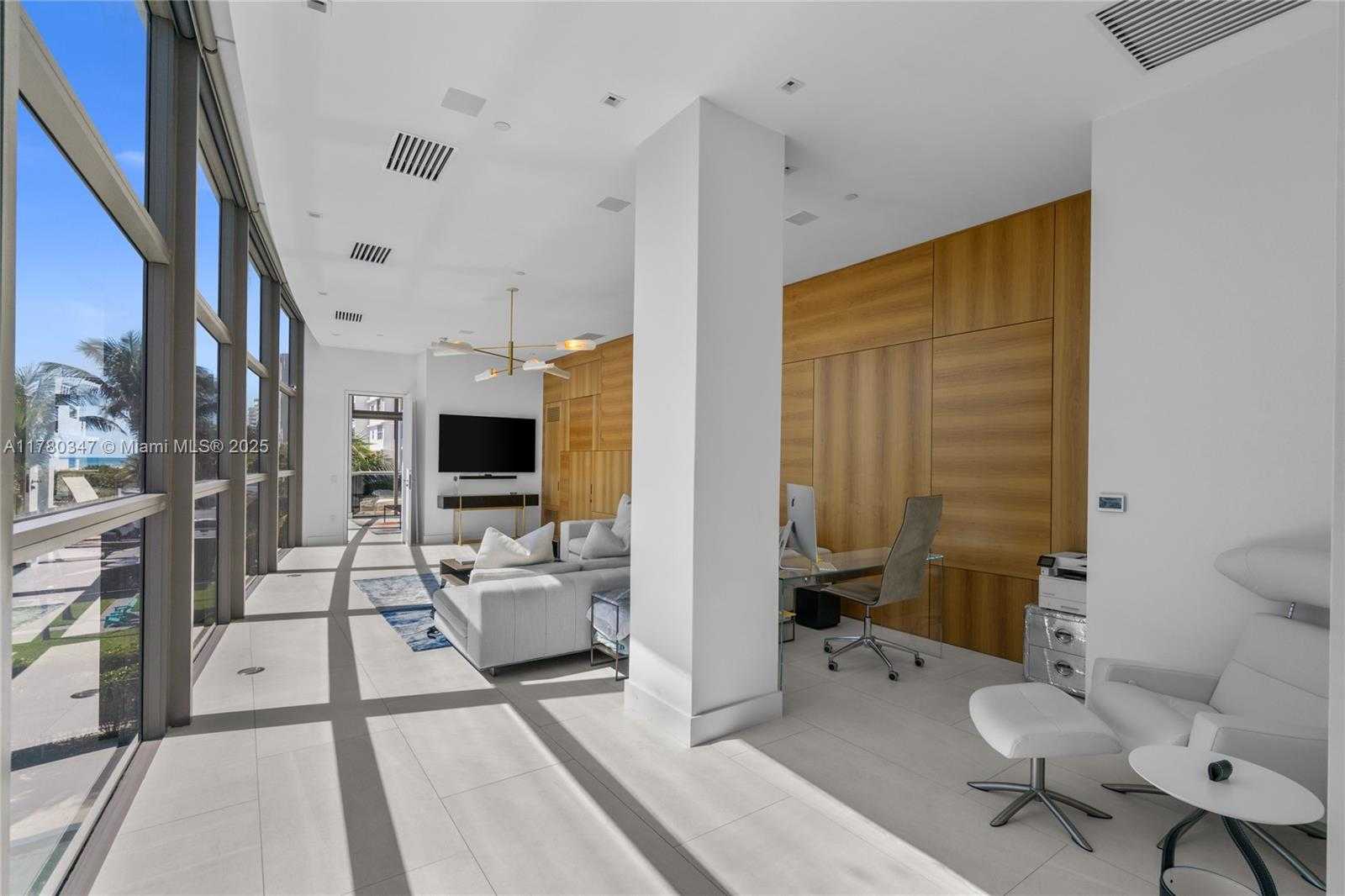 Small Image of 5875 COLLINS AVE #401, Miami Beach Number 26