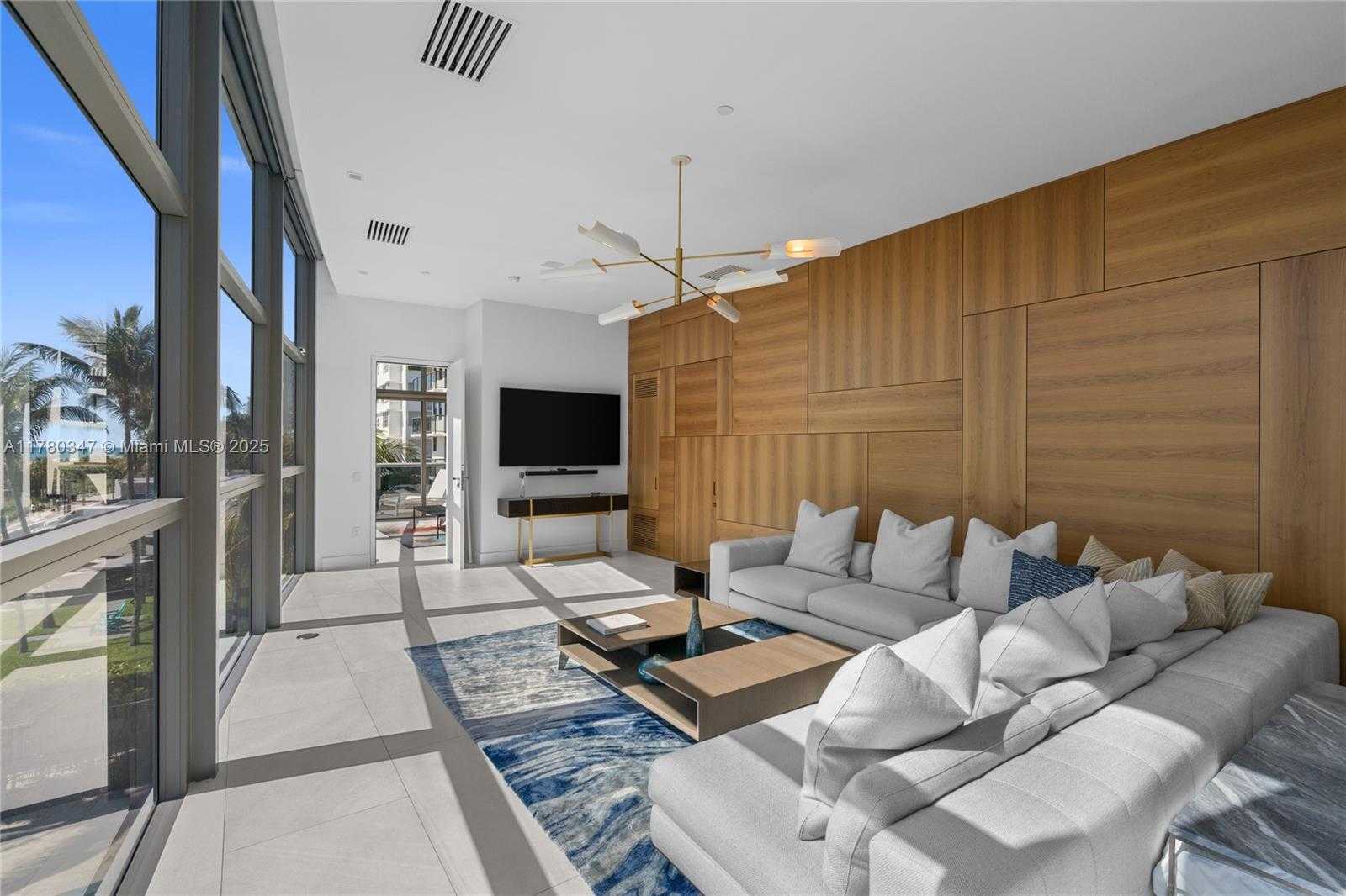 Small Image of 5875 COLLINS AVE #401, Miami Beach Number 4