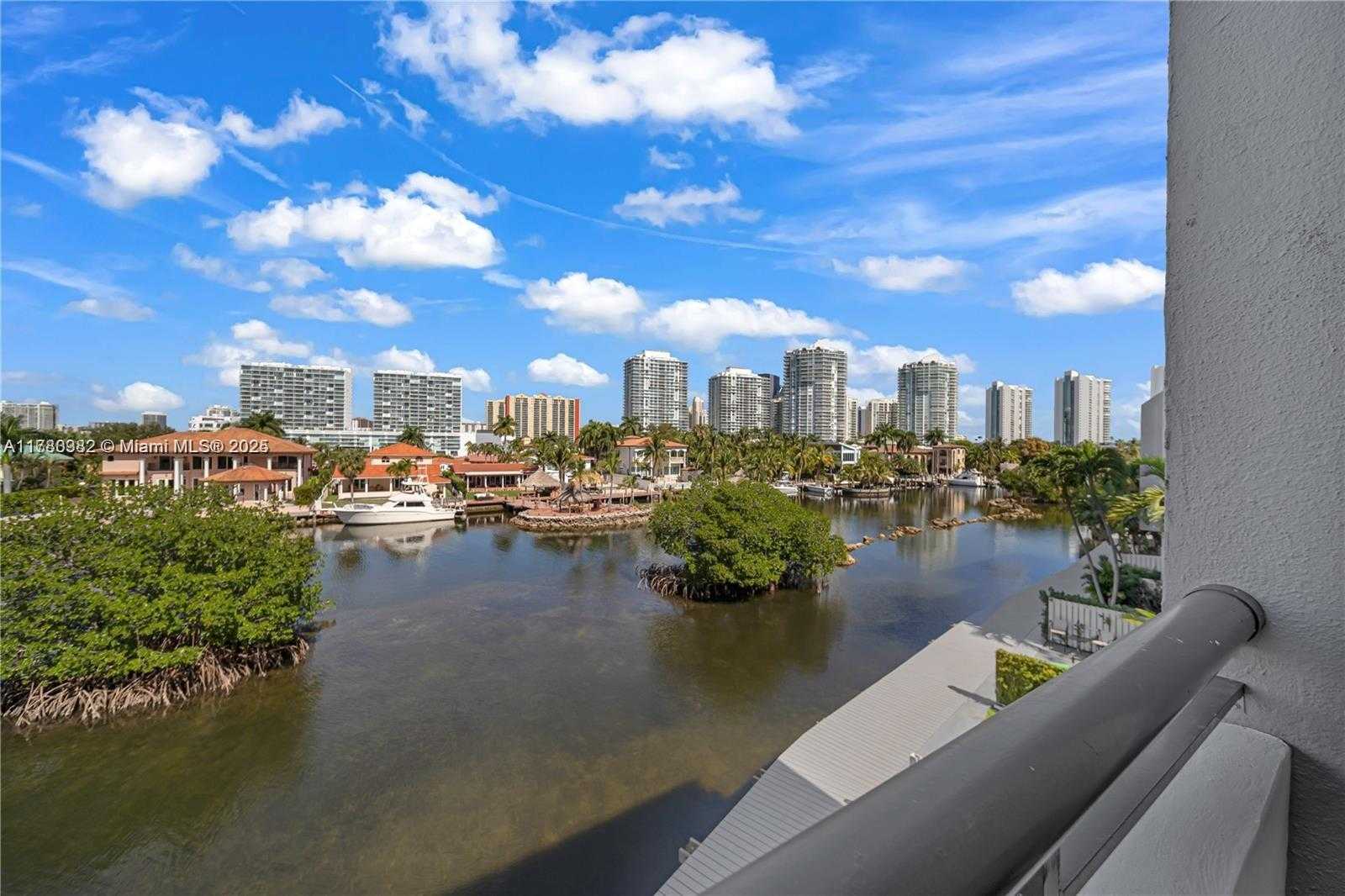 Small Image of 393 #1224, Sunny Isles Beach Number 2