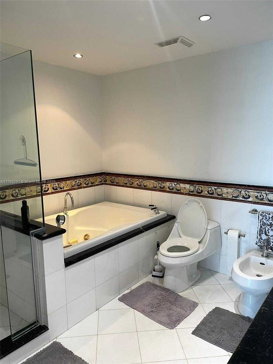 Small Image of 520 WEST AVE #1204, Miami Beach Number 7